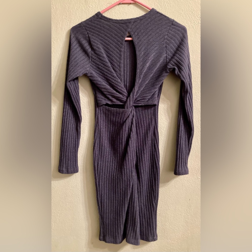 Women’s Adorable Open-Back Sweater Dress Size Small